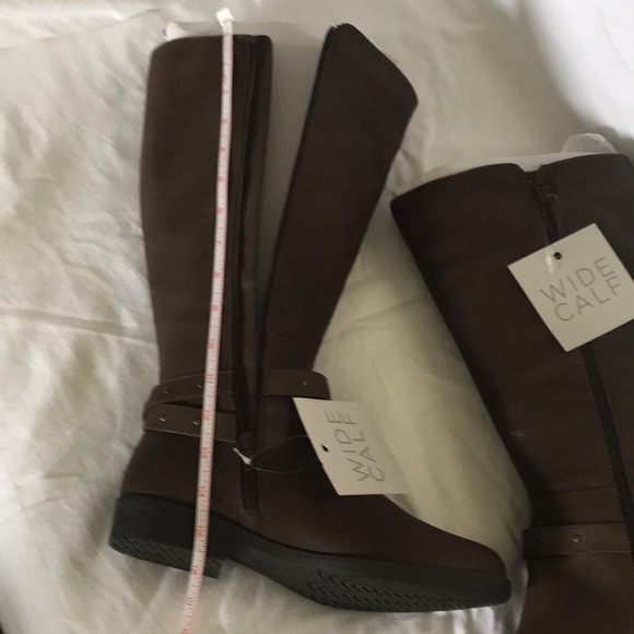 Women’s Vicky boots size 8 medium with wide calf - Picture 4 of 13